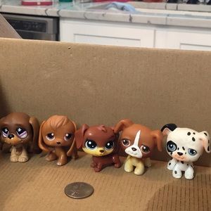 LPS DOGS (sold separately)